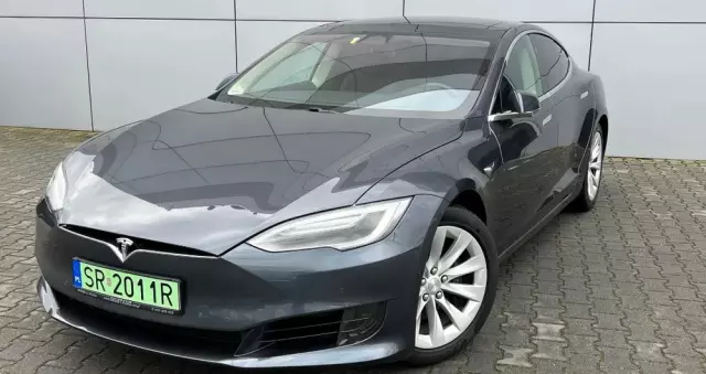 TESLA Model S Standard Reichweite