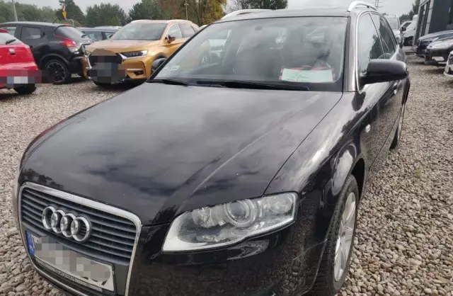 AUDI A4 