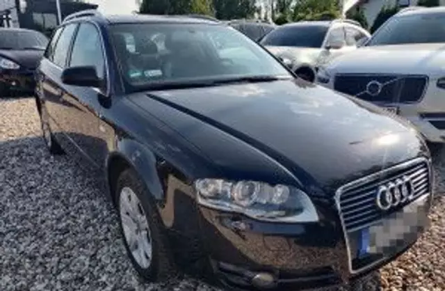 AUDI A4 