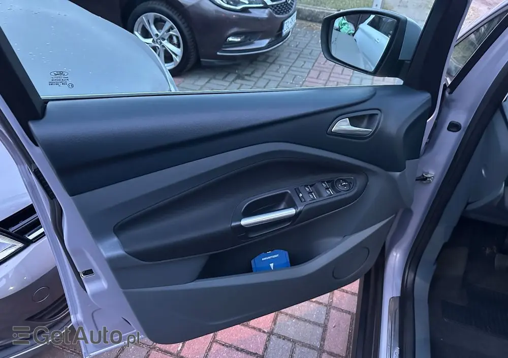 FORD C-MAX 1.6 Ti-VCT Champions Edition