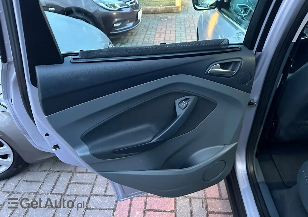 FORD C-MAX 1.6 Ti-VCT Champions Edition