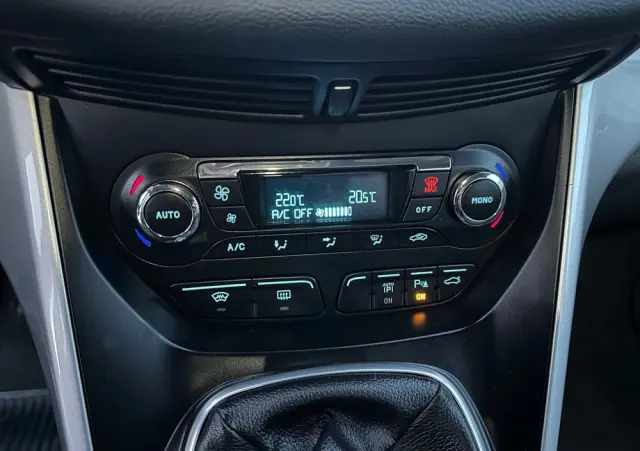 FORD C-MAX 1.6 Ti-VCT Champions Edition