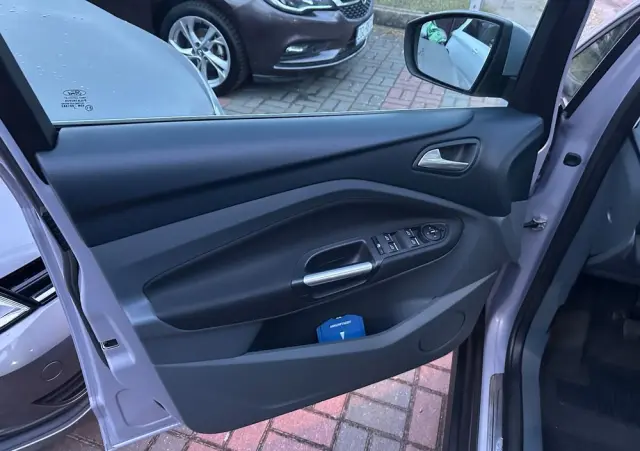 FORD C-MAX 1.6 Ti-VCT Champions Edition