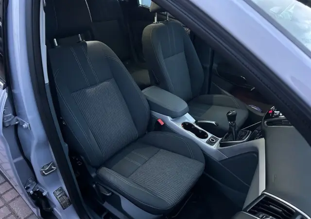 FORD C-MAX 1.6 Ti-VCT Champions Edition