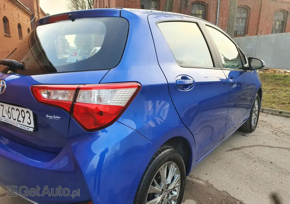TOYOTA Yaris 