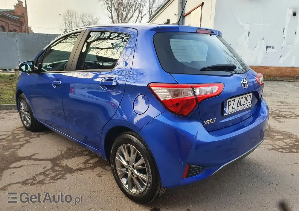 TOYOTA Yaris 