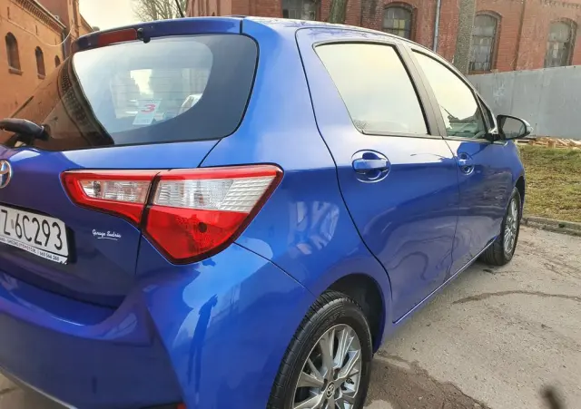 TOYOTA Yaris 