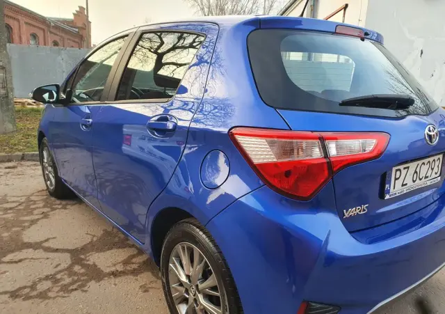 TOYOTA Yaris 