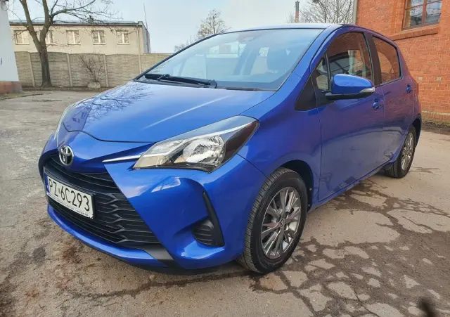 TOYOTA Yaris 