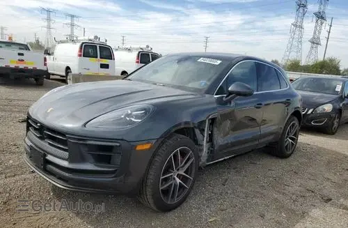 PORSCHE Macan 