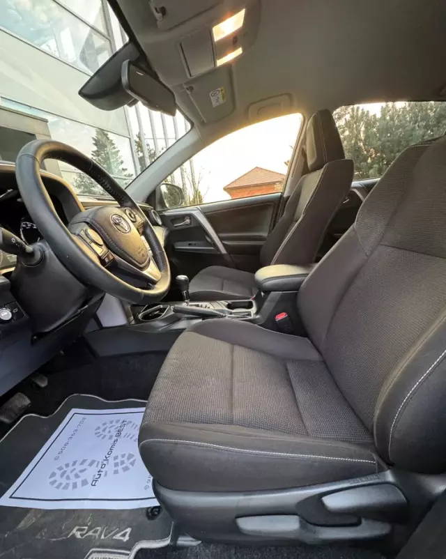 TOYOTA RAV4 2.5 4x2 Hybrid Executive