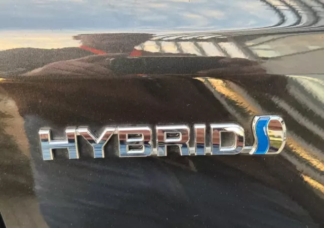 TOYOTA RAV4 2.5 4x2 Hybrid Executive