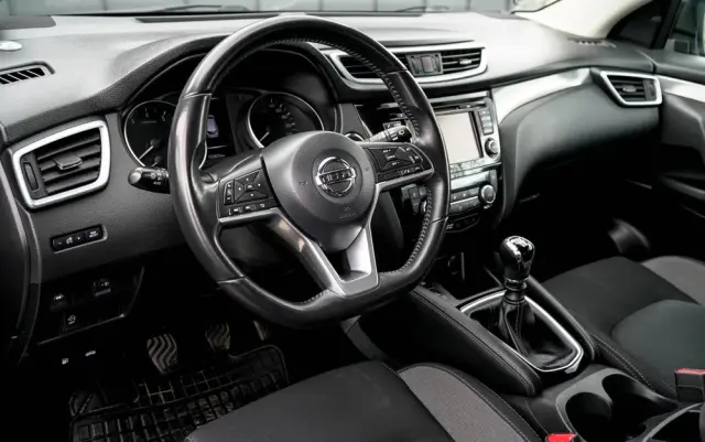 NISSAN Qashqai 1.2 DIG-T Tekna EU6