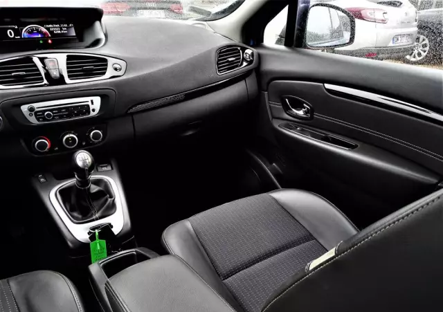 RENAULT Scenic 1.5 dCi Limited