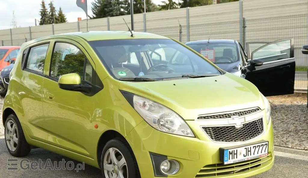 CHEVROLET Spark 