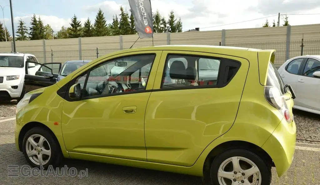 CHEVROLET Spark 