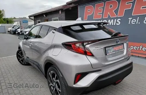 TOYOTA C-HR 