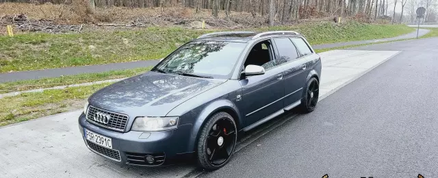 AUDI S4 
