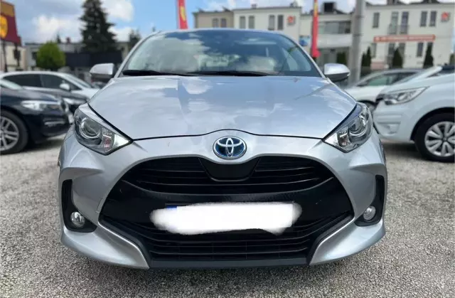 TOYOTA Yaris 
