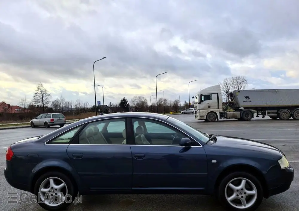 AUDI A6 Limousine 