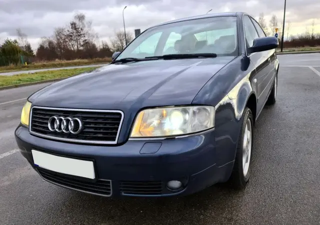 AUDI A6 Limousine 