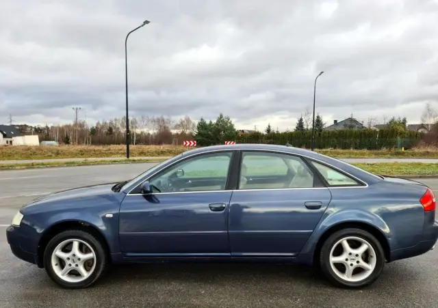AUDI A6 Limousine 