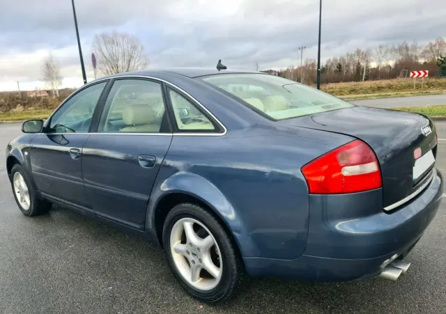 AUDI A6 Limousine 