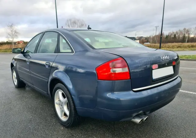 AUDI A6 Limousine 