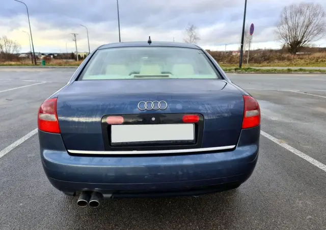 AUDI A6 Limousine 