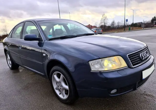 AUDI A6 Limousine 