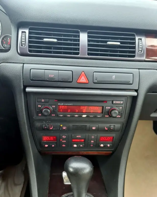 AUDI A6 Limousine 
