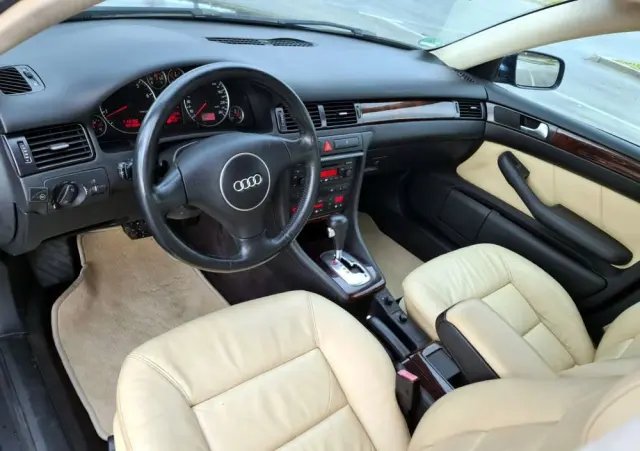 AUDI A6 Limousine 
