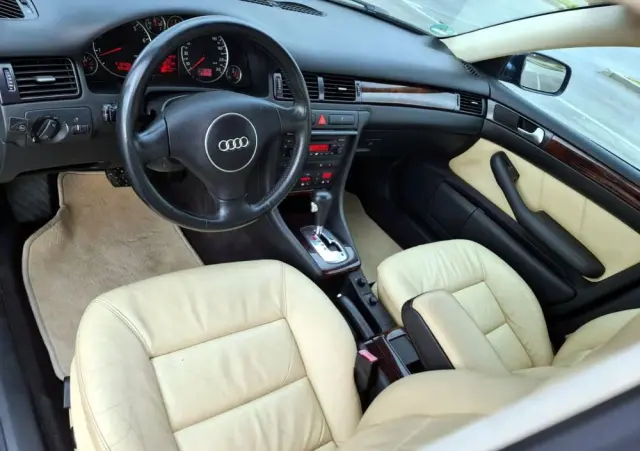 AUDI A6 Limousine 