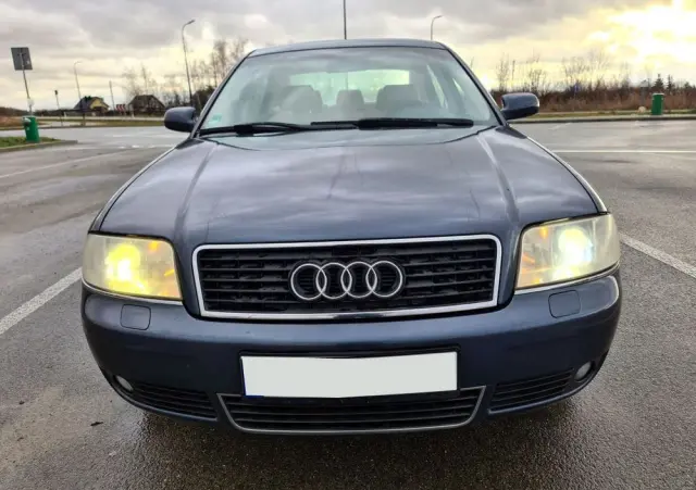 AUDI A6 Limousine 