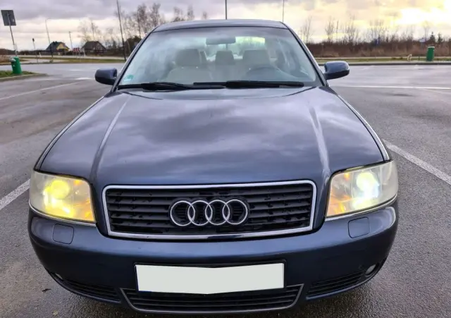 AUDI A6 Limousine 