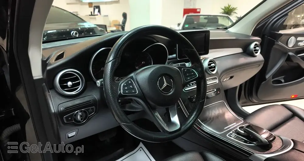 MERCEDES-BENZ GLC 