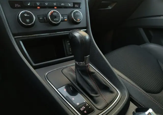 SEAT Leon 2.0 TDI FR S&S DSG EU6