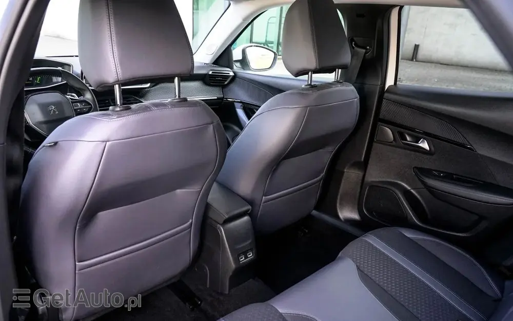 PEUGEOT 2008 BlueHDi 130 EAT8 Allure Pack