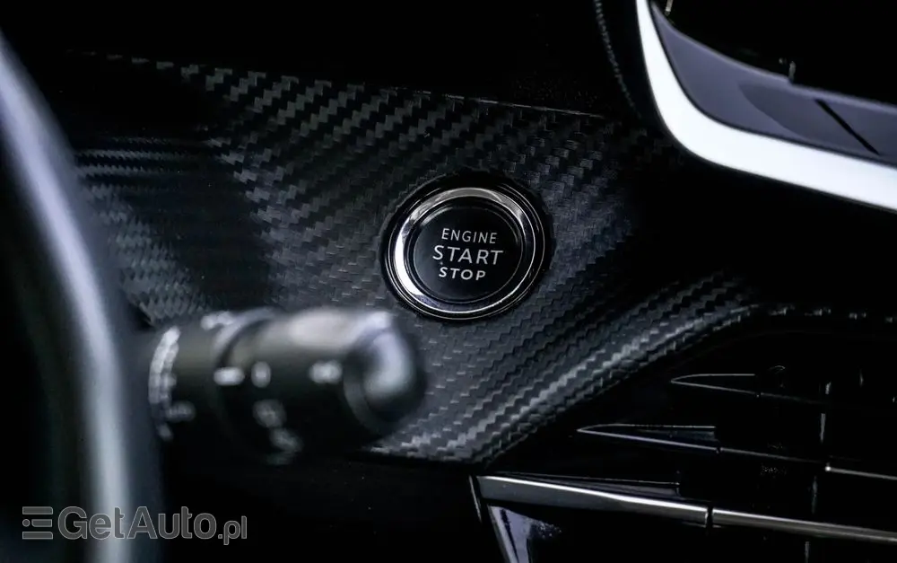 PEUGEOT 2008 BlueHDi 130 EAT8 Allure Pack