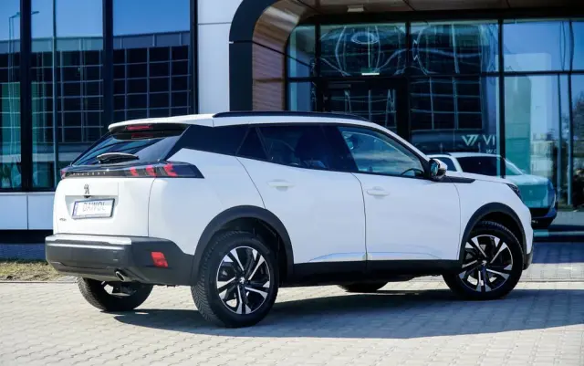 PEUGEOT 2008 BlueHDi 130 EAT8 Allure Pack