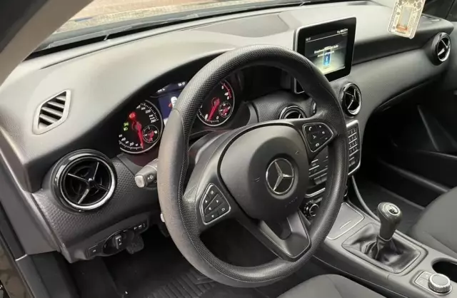 MERCEDES-BENZ Klasa A A 160 CDI (90 KM)