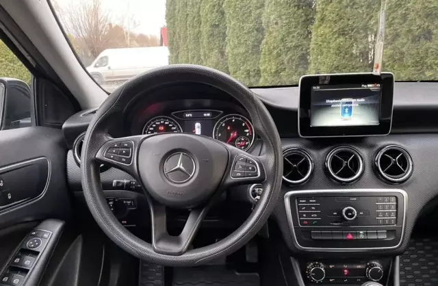 MERCEDES-BENZ Klasa A A 160 CDI (90 KM)