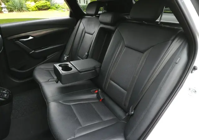 HYUNDAI I40 1.7 CRDi BlueDrive Premium DCT