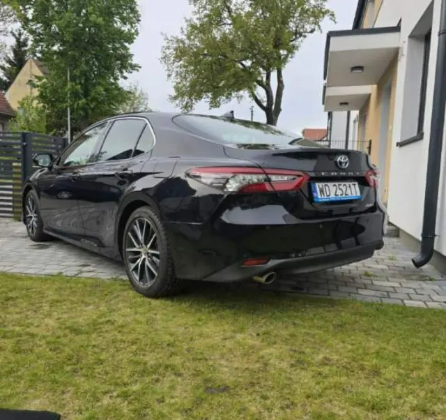 TOYOTA Camry 2.5 Hybrid Executive CVT