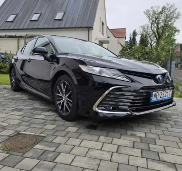 TOYOTA Camry 2.5 Hybrid Executive CVT