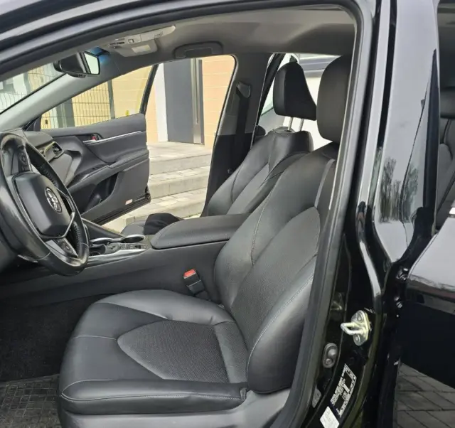 TOYOTA Camry 2.5 Hybrid Executive CVT