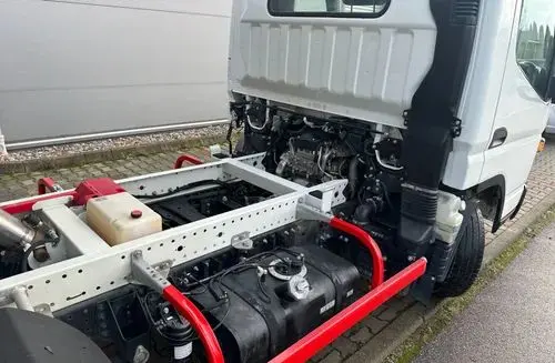MITSUBISHI Canter Fuso 
