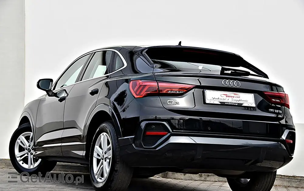 AUDI Q3 35 TFSI S tronic