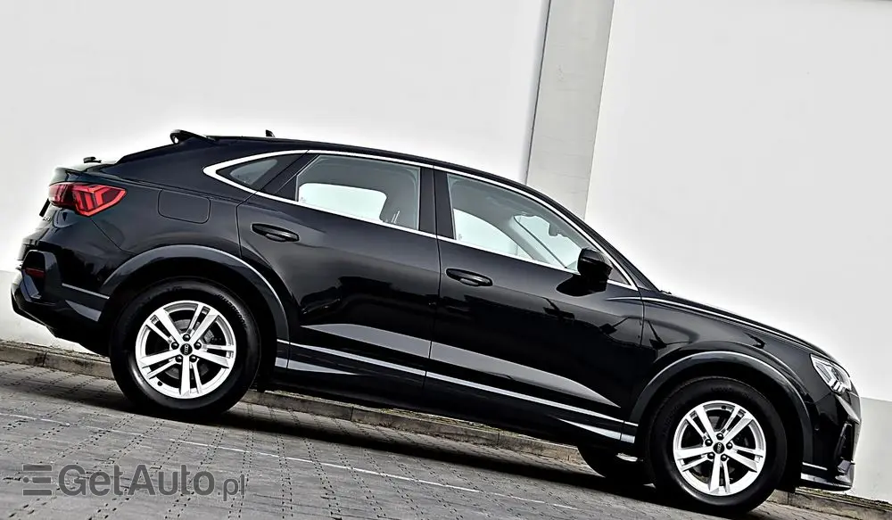 AUDI Q3 35 TFSI S tronic
