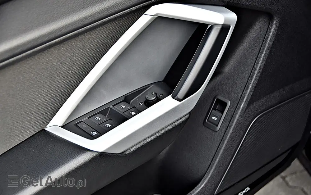 AUDI Q3 35 TFSI S tronic